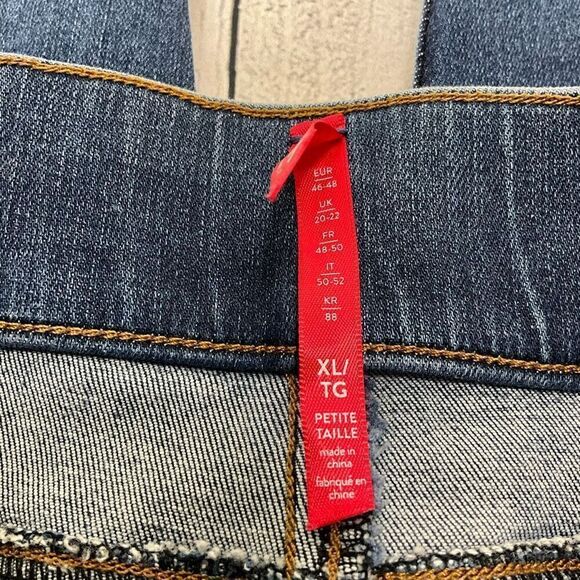 SPANX Ankle Skinny Denim Jeggings - Picture 5 of 5